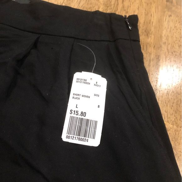 Forever 21 Lace Shorts - Picture 4 of 4